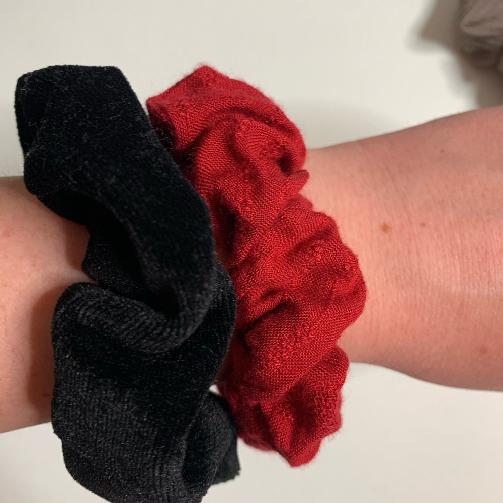 Neutral Scrunchie Set - Picture 2 of 5